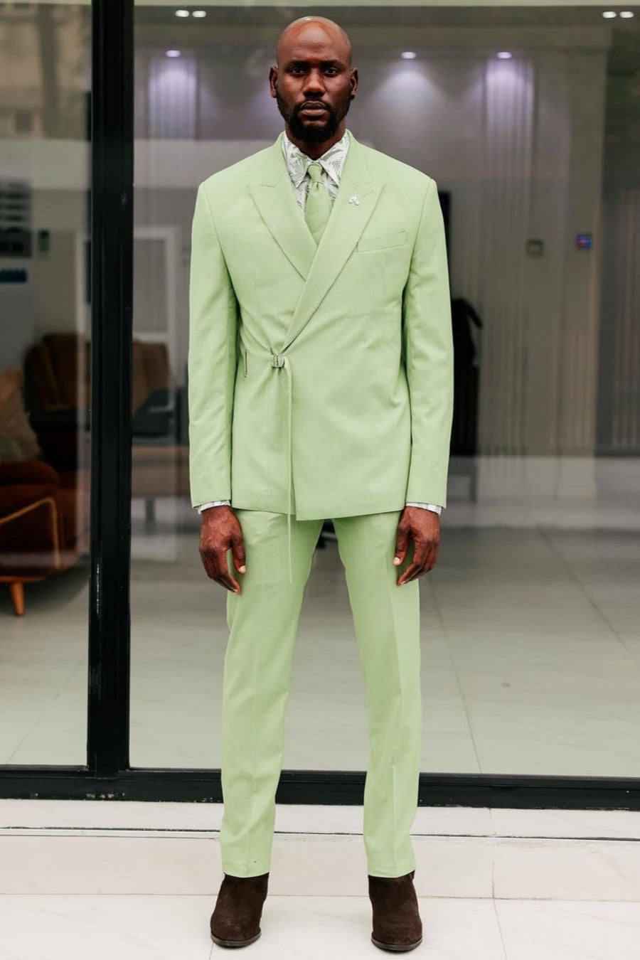 Light Green Peaked Lapel Prom Suit with Metal Button