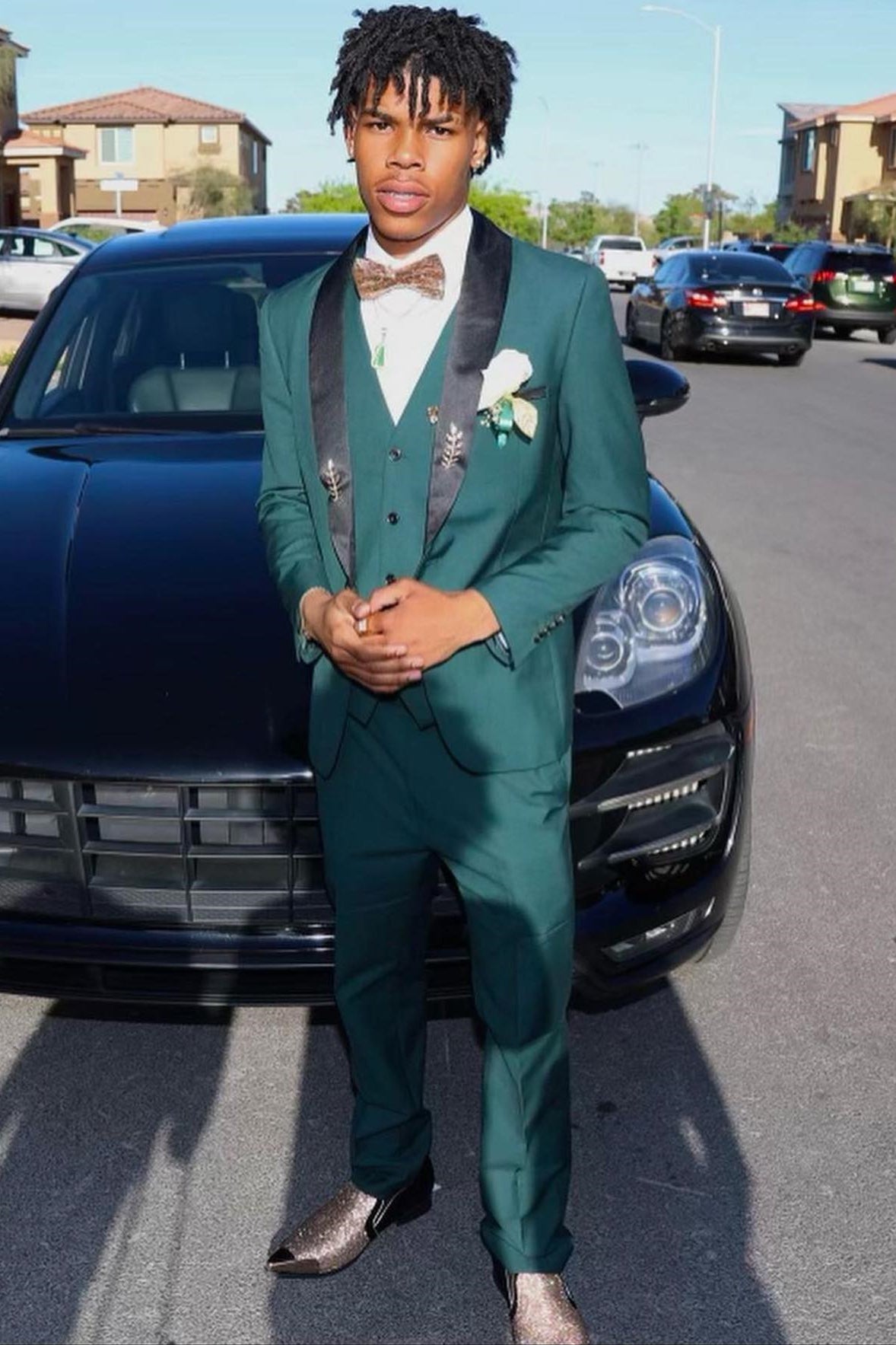 Olive Green Shawl Lapel 3-Piece Prom Suit