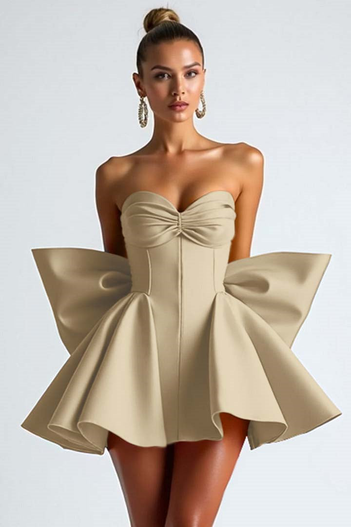 Luxury Satin Sweetheart Homecoming Dresses Strapless Sleeveless With Bowknot Pleats