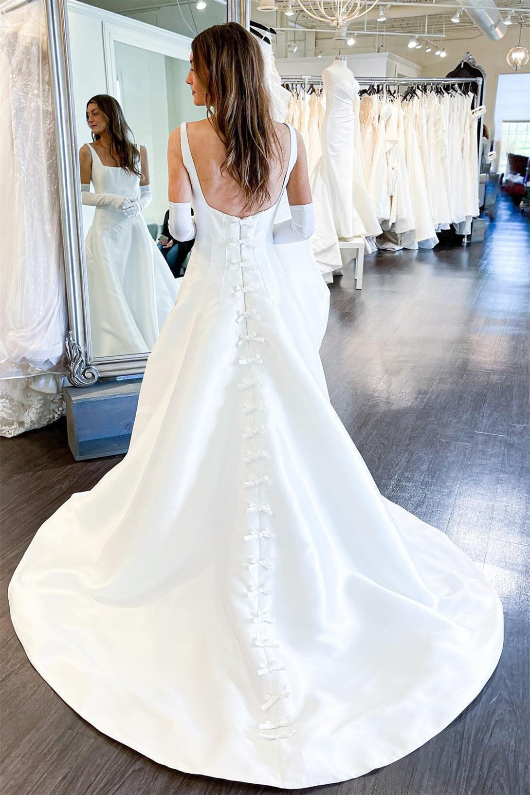 Chic Square Straps Satin Sleeveless Wedding Dresses A-Line Open Back With Bowknot