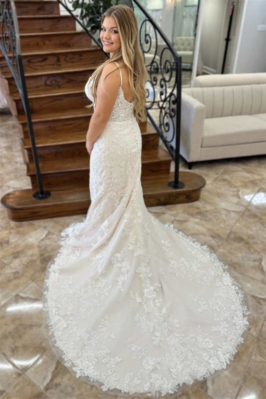 Luxury V-Neck Sleeveless Mermaid Wedding Dresses Applique Lace Spaghetti-Straps Open Back With Buttons