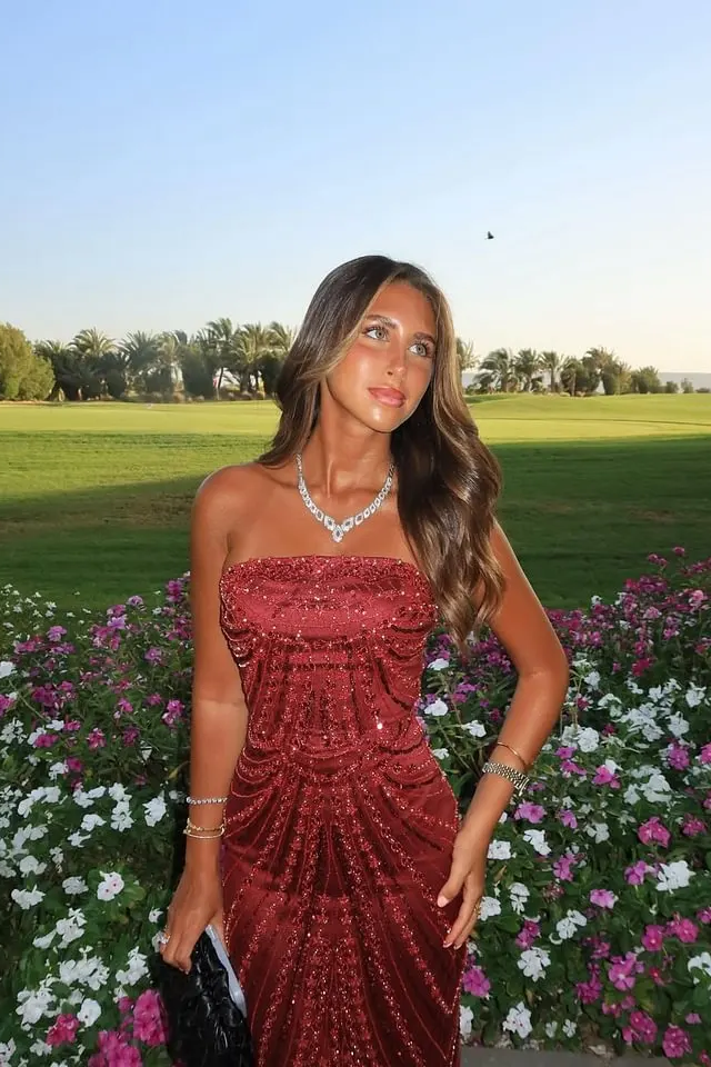 Romantic Burgundy Strapless Sleeveless Mermaid Prom Dresses Sheath With Beads Zipper