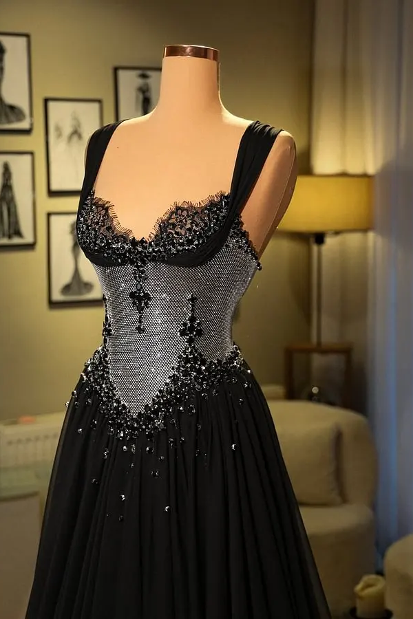 Luxurious Black Sweetheart Straps Sleeveless Prom Dresses A-Line With Gem Pleats