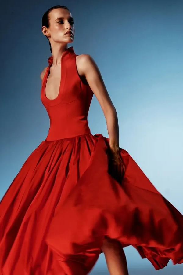 Luxurious Red Sleeveless Satin Prom Dresses A-Line With Pleats