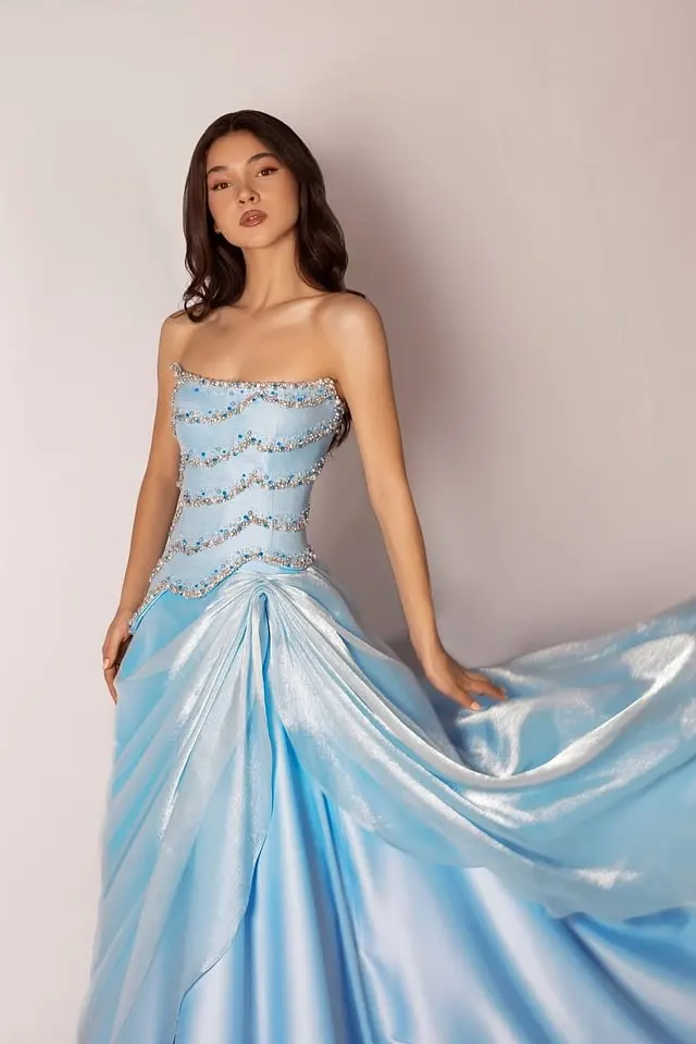 Romantic Sky Blue Strapless Sleeveless Satin Prom Dresses A-Line With Beads Pearls