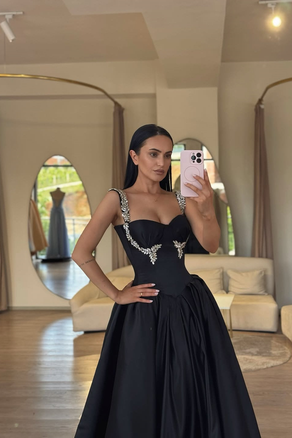 Luxurious Black Sweetheart Straps Sleeveless Satin Prom Dresses A-Line Gem With Pleats