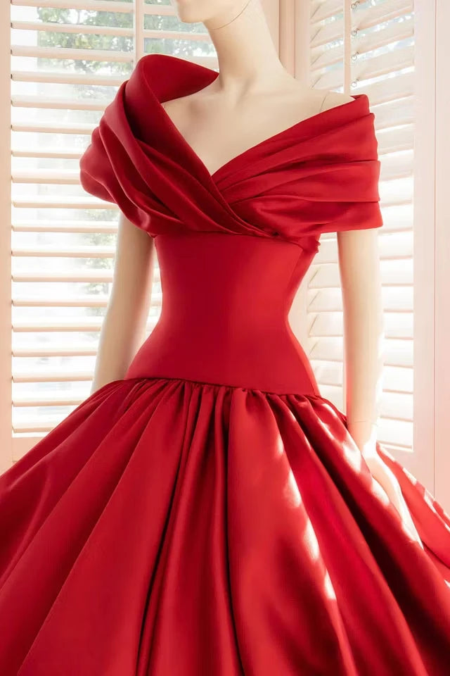 Luxurious Red Off The Shoulder Satin Prom Dresses A-Line With Pocket Pleats