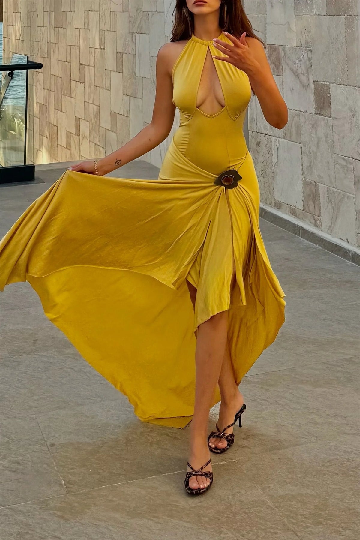 Charming Yellow Halter Sleeveless Satin Mermaid Wedding dresses High Split With Pleats