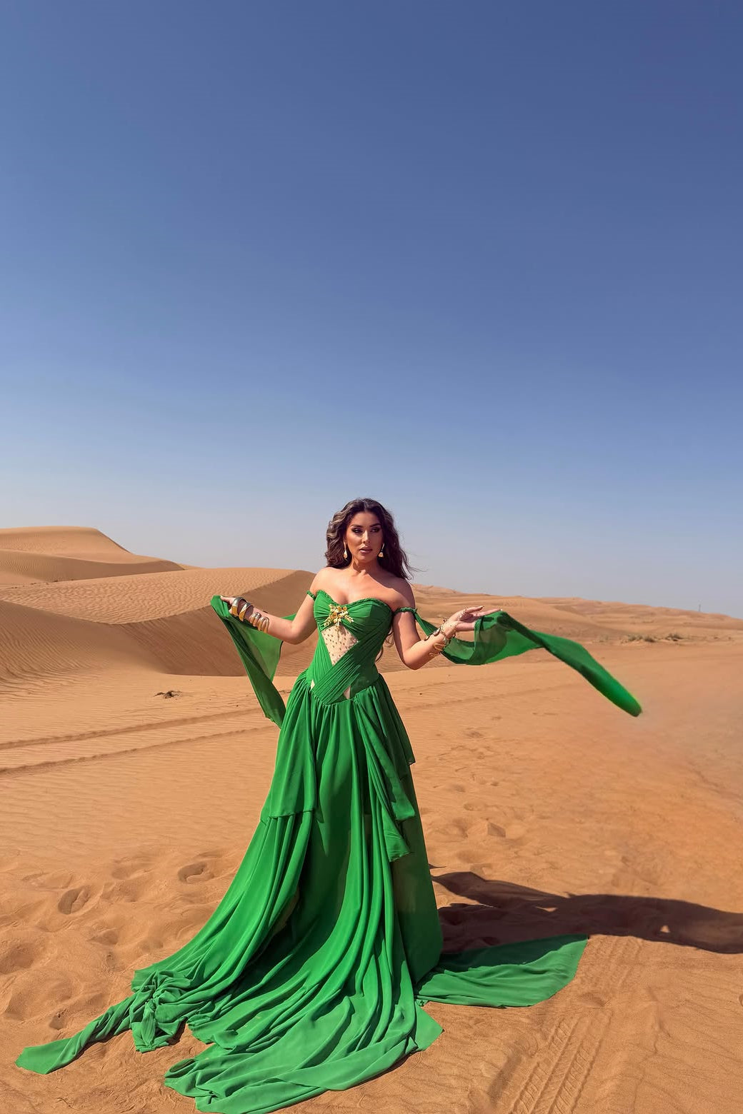 Glamorous Green Sweetheart Strapless Sleeveless Chiffon Wedding dresses Gem With Pleats