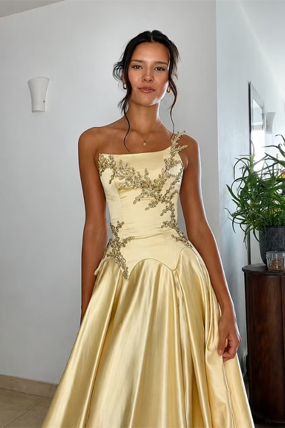 Pretty Daffodil Strapless Sleeveless Satin A-Line Prom Dresses Floor Length Gem With Lace-Up Back