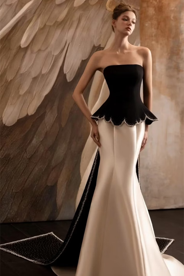 Luxurious Strapless Sleeveless Satin Mermaid Prom Dresses Sheath Gem With Pleats
