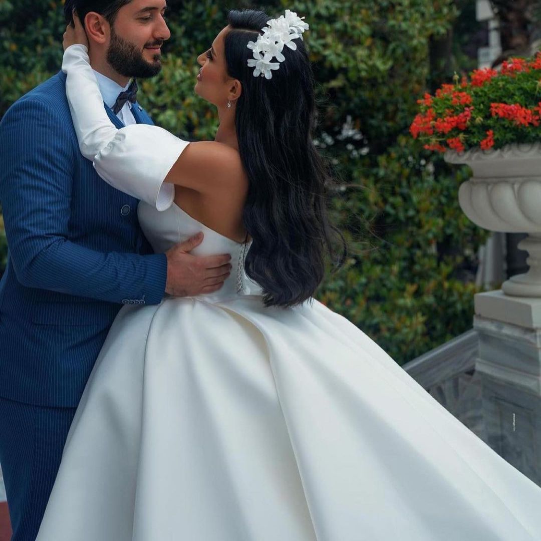 Amazing Long Princess Satin Sweetheart Wedding Dresses with Sleeves-showprettydress