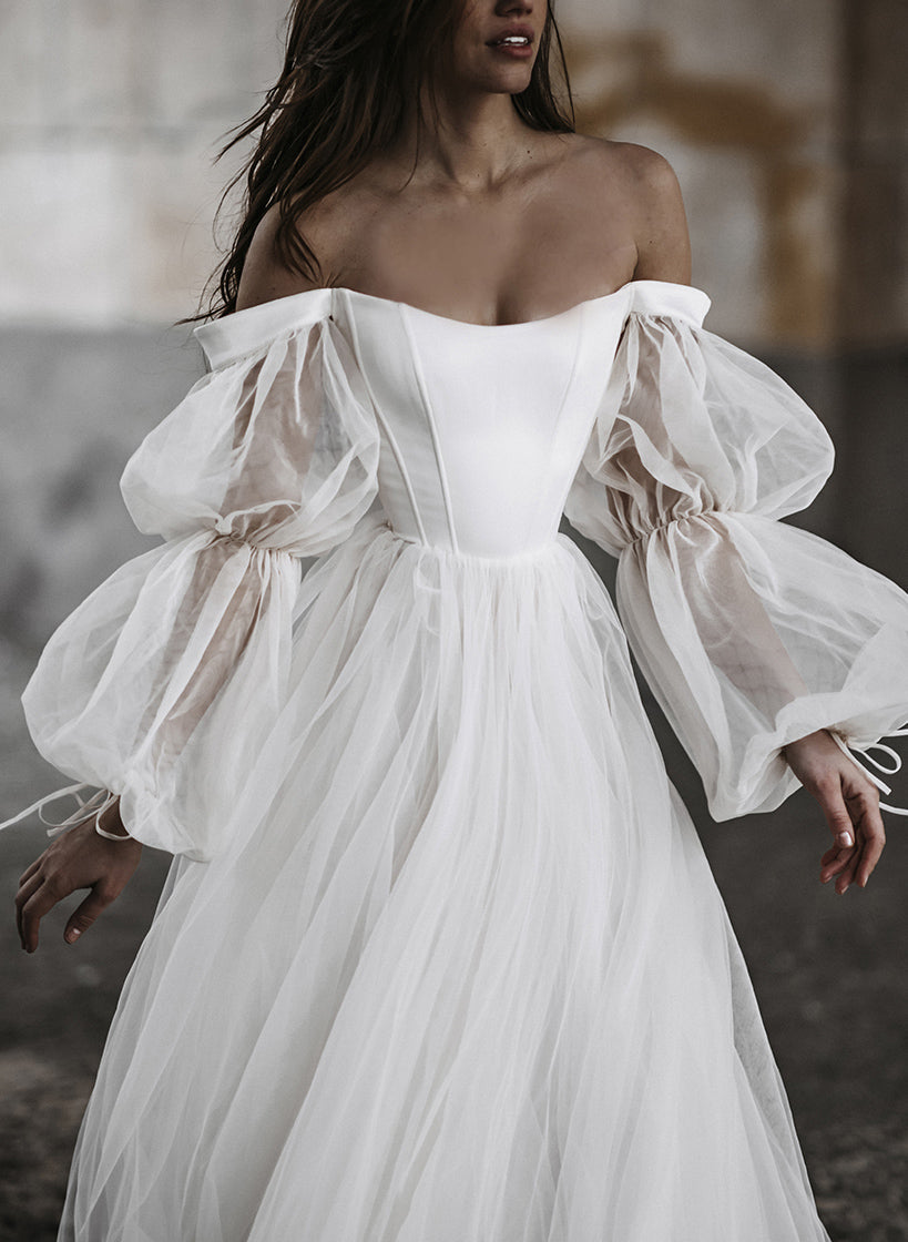 Boho Garden Tulle Off The Shoulder Long Sleeves A Line Wedding Dresses-Showprettydress