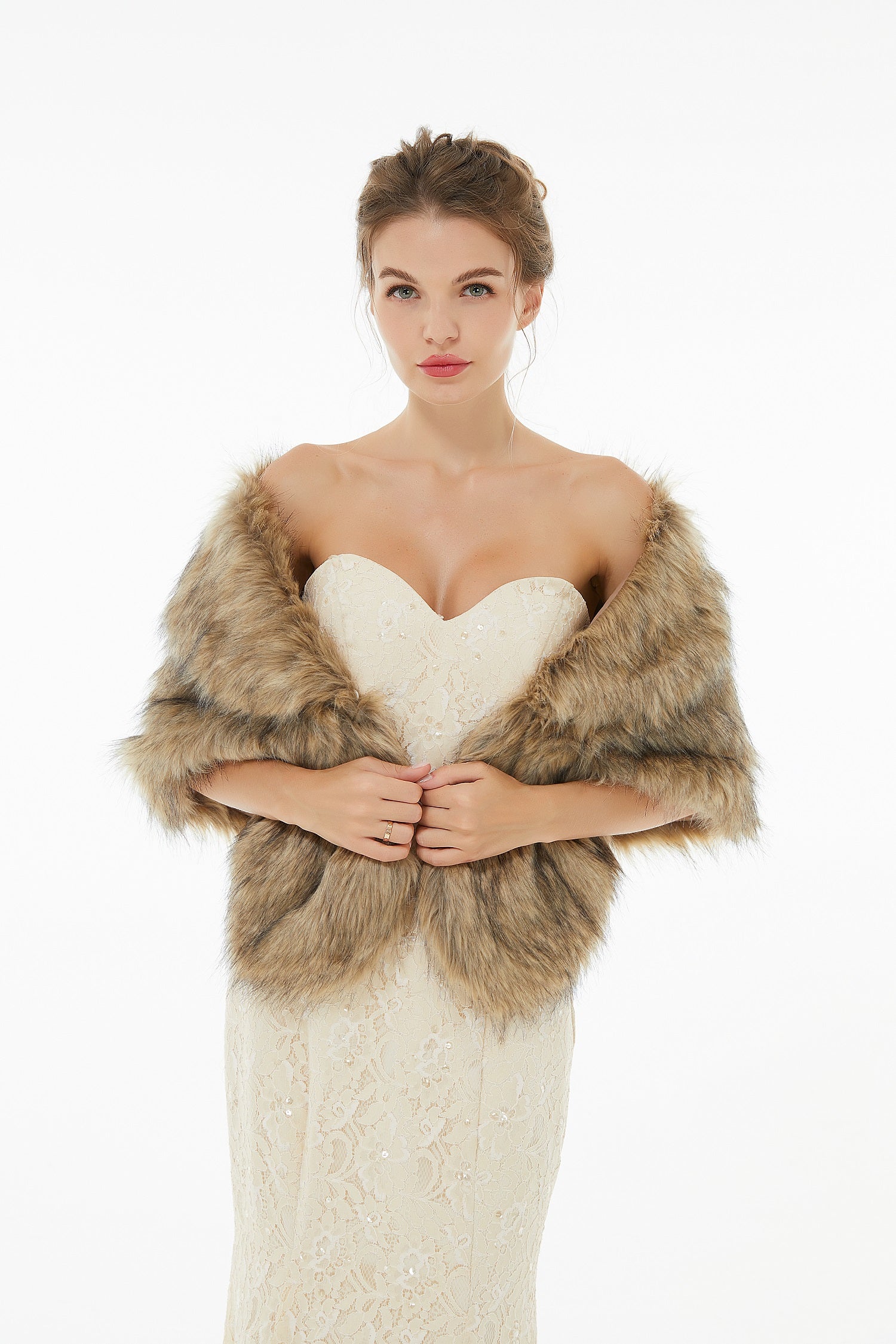 Brooke - Winter Faux Fur Wedding Wrap-showprettydress