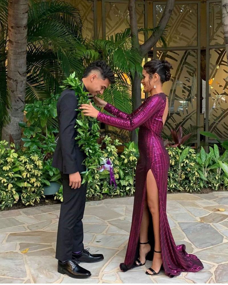 Burgundy Sequins V-neck Long Sleevess Open Back Floor Length Slit Mermaid Prom Dresses-showprettydress