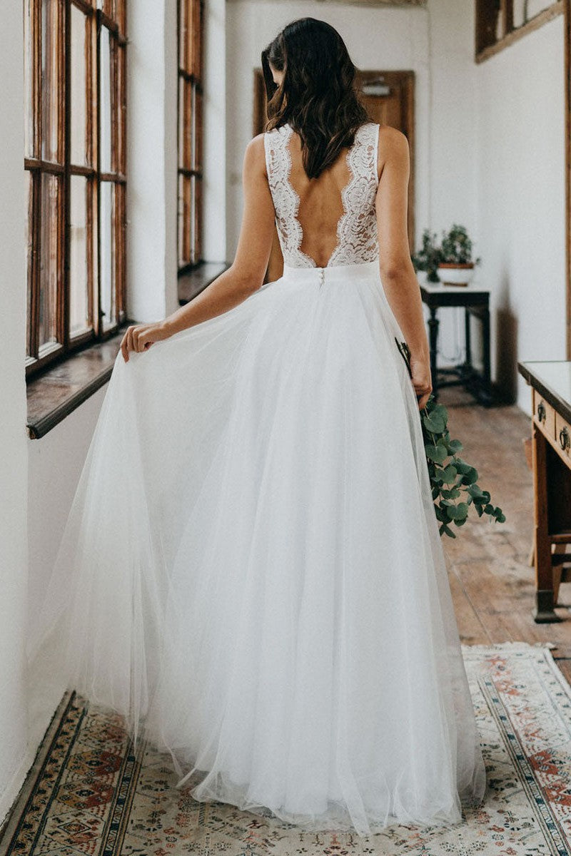 Casual Wedding Dress Tulle A-line Chic V-Neck Sleeveless Lace Long Bridal Gowns-Showprettydress
