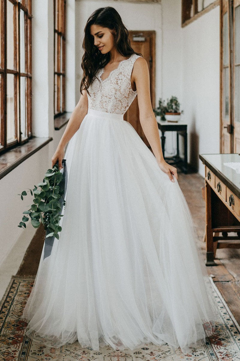 Casual Wedding Dress Tulle A-line Chic V-Neck Sleeveless Lace Long Bridal Gowns-Showprettydress