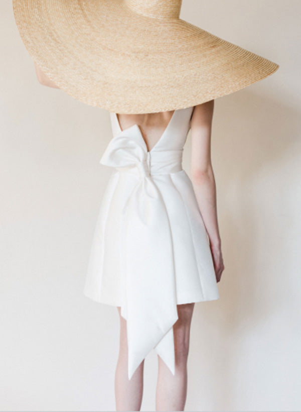 Chic A-line Scoop Neck Sleeveless Satin Wedding Dresses Back Hole-Showprettydress