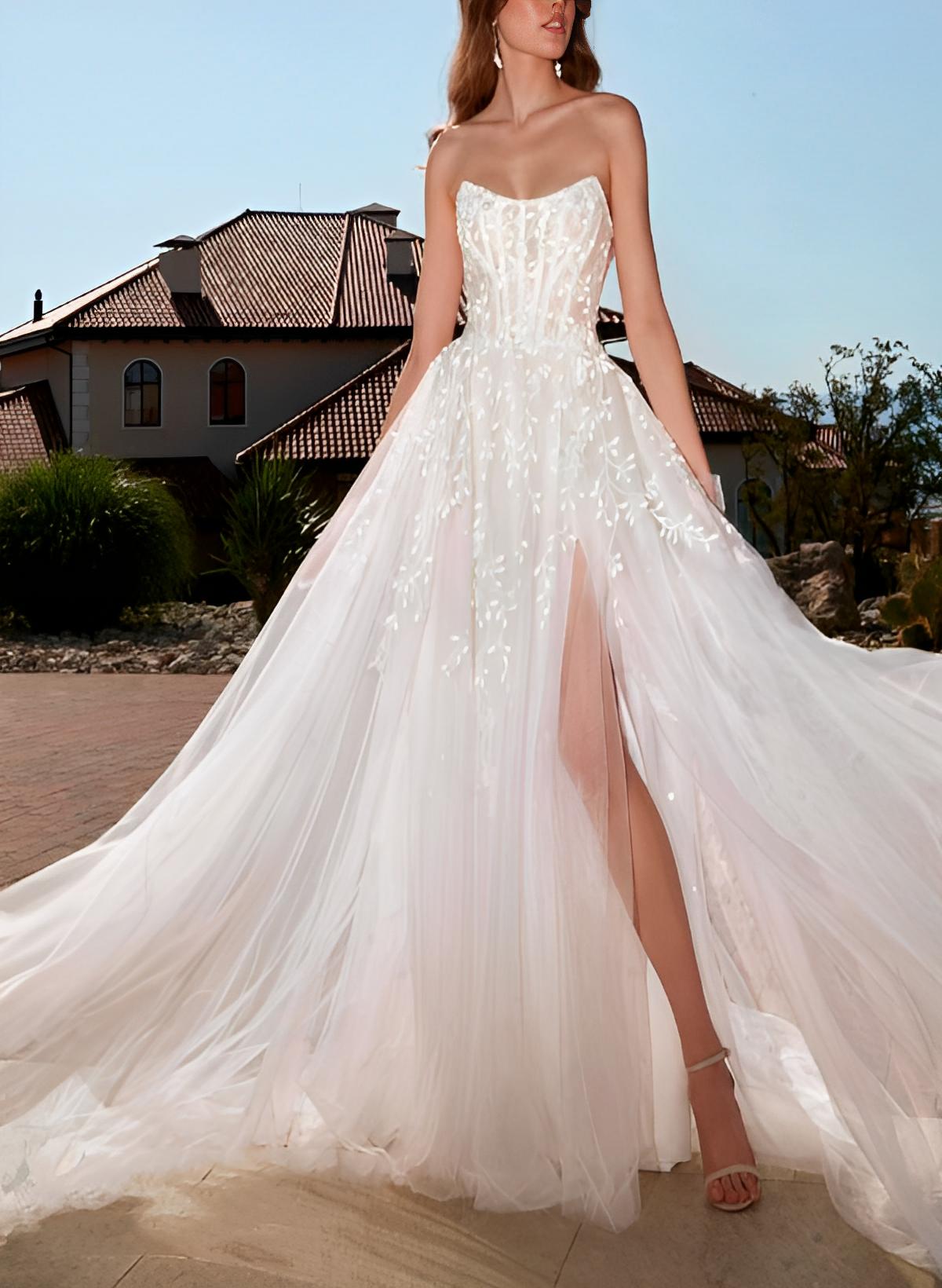 Chic A-line Strapless Sleeveless Court Train Tulle Wedding Dresses Front Split-Showprettydress