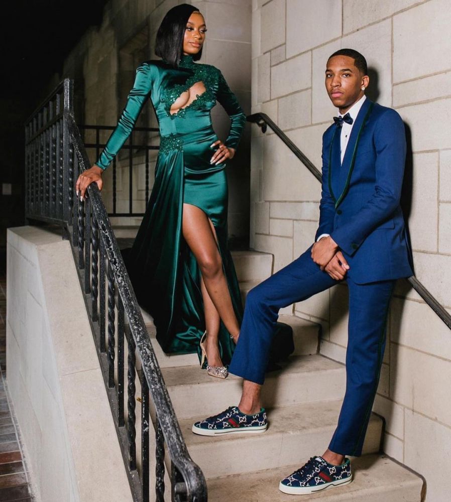 Chic Dark Green Appliques Front Split Prom Party GownsLong Sleeves-showprettydress