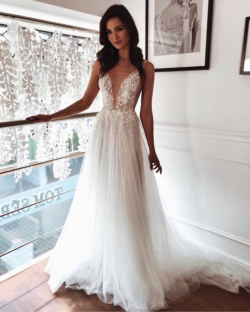 Chic Tulle A line Ivory Lace V neck Summer Beach Wedding Dress-showprettydress