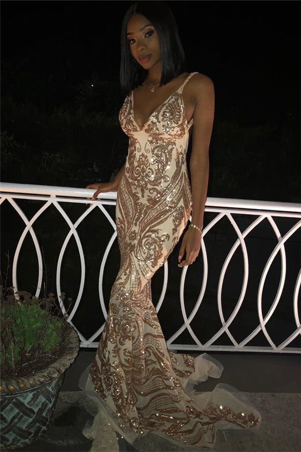 Chic V-Neck Spaghetti Straps Sleeveless Gold Appliques Mermaid Prom Dresses-showprettydress