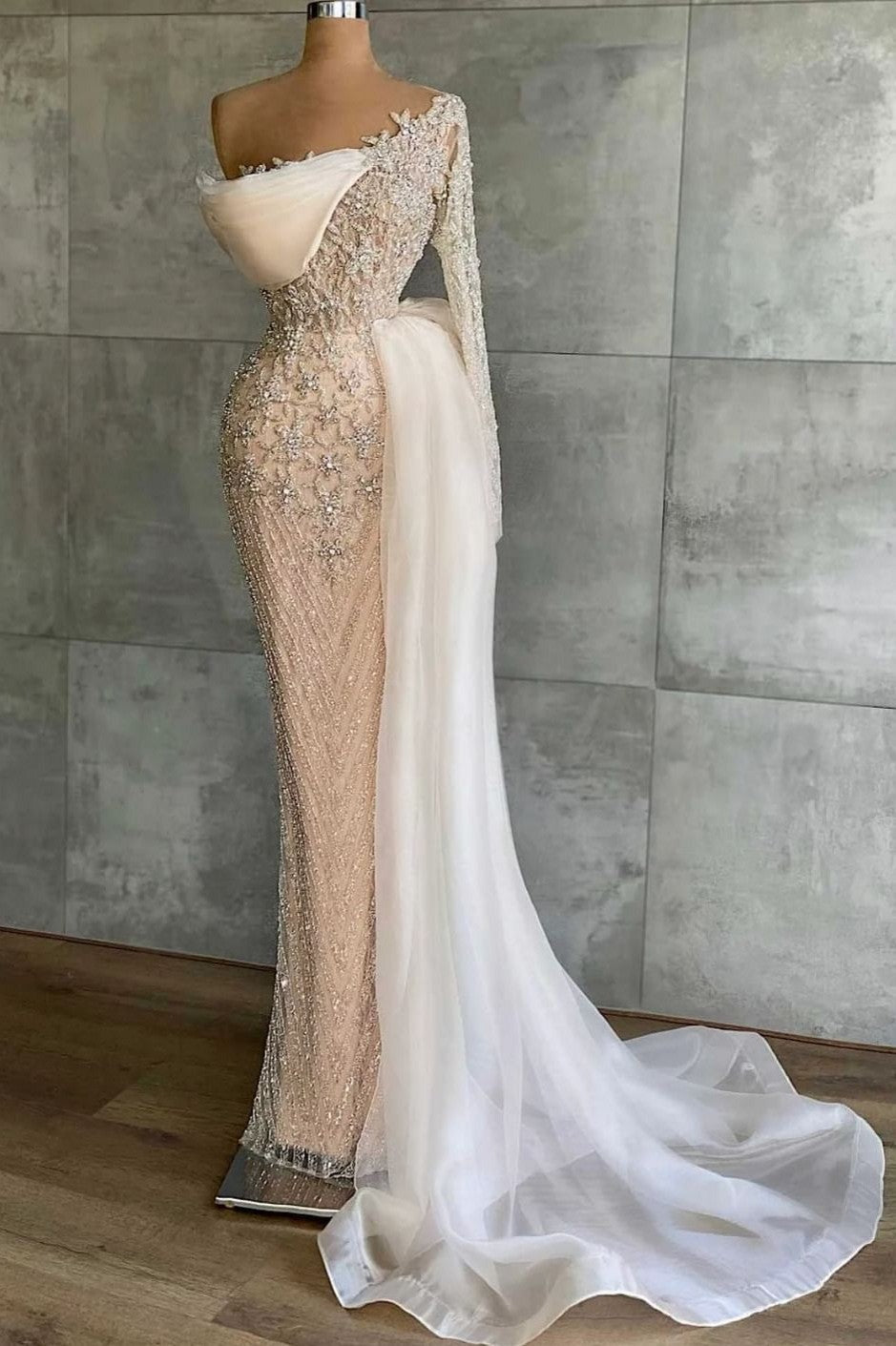 Chic White Mermaid Prom Dress with Appliques and Beaded Long Sleeves-showprettydress
