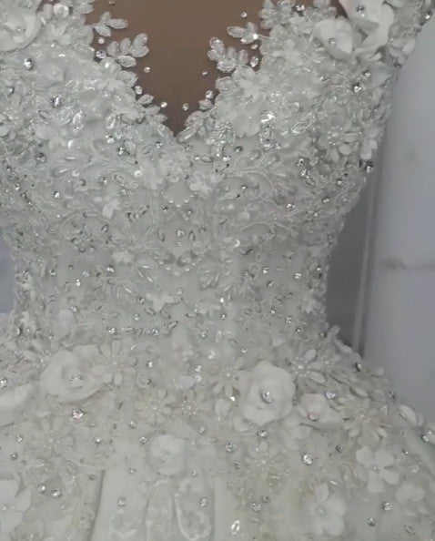 Classic Sleeveless Crystal Wedding Dresses Sheer Tulle Flowers Bridal Gowns with sparkle Beading-showprettydress