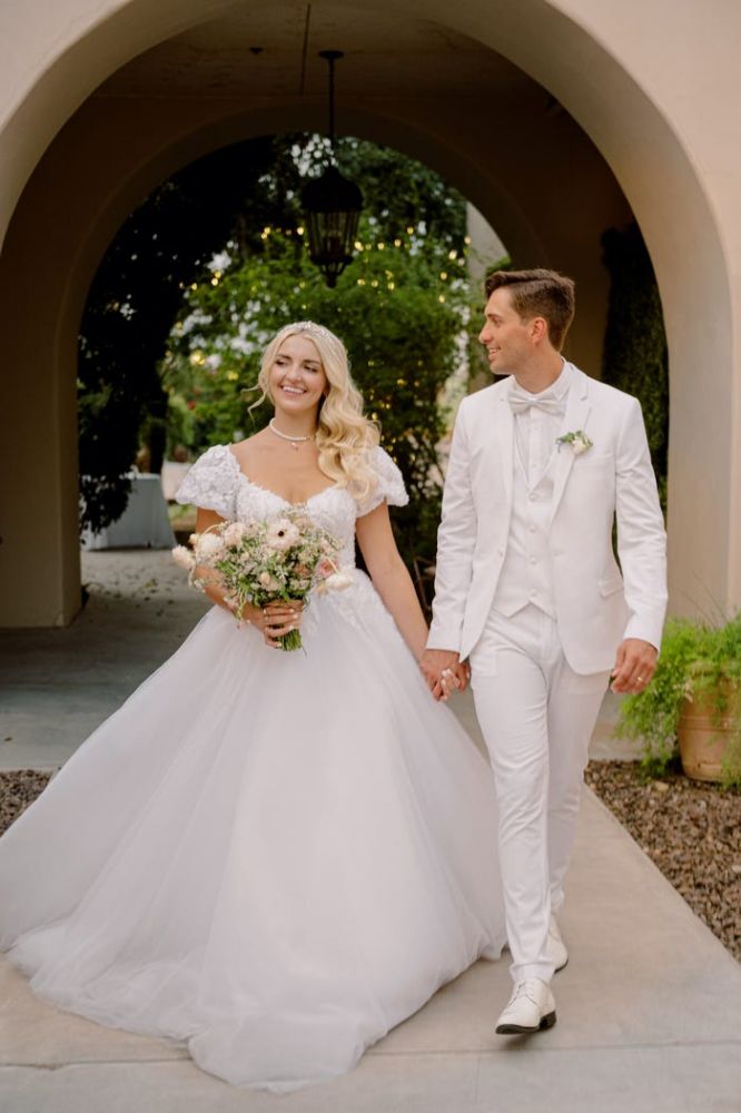 Classic V Neck Short Sleeve A line Wedding Dress White Appliques-showprettydress