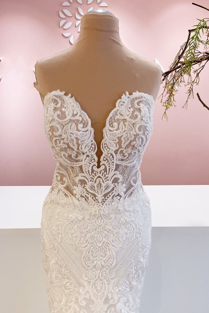 Classy Long Sweetheart Backless Mermaid Wedding Dress With Appliques Lace-showprettydress
