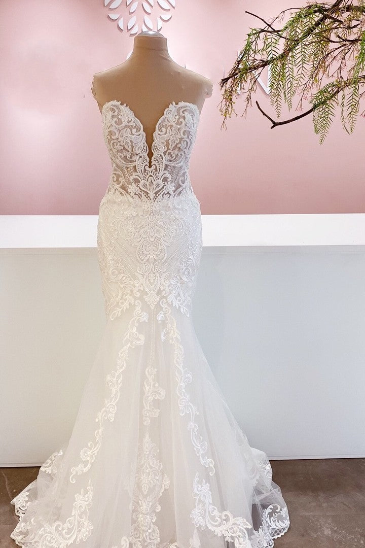 Classy Long Sweetheart Backless Mermaid Wedding Dress With Appliques Lace-showprettydress