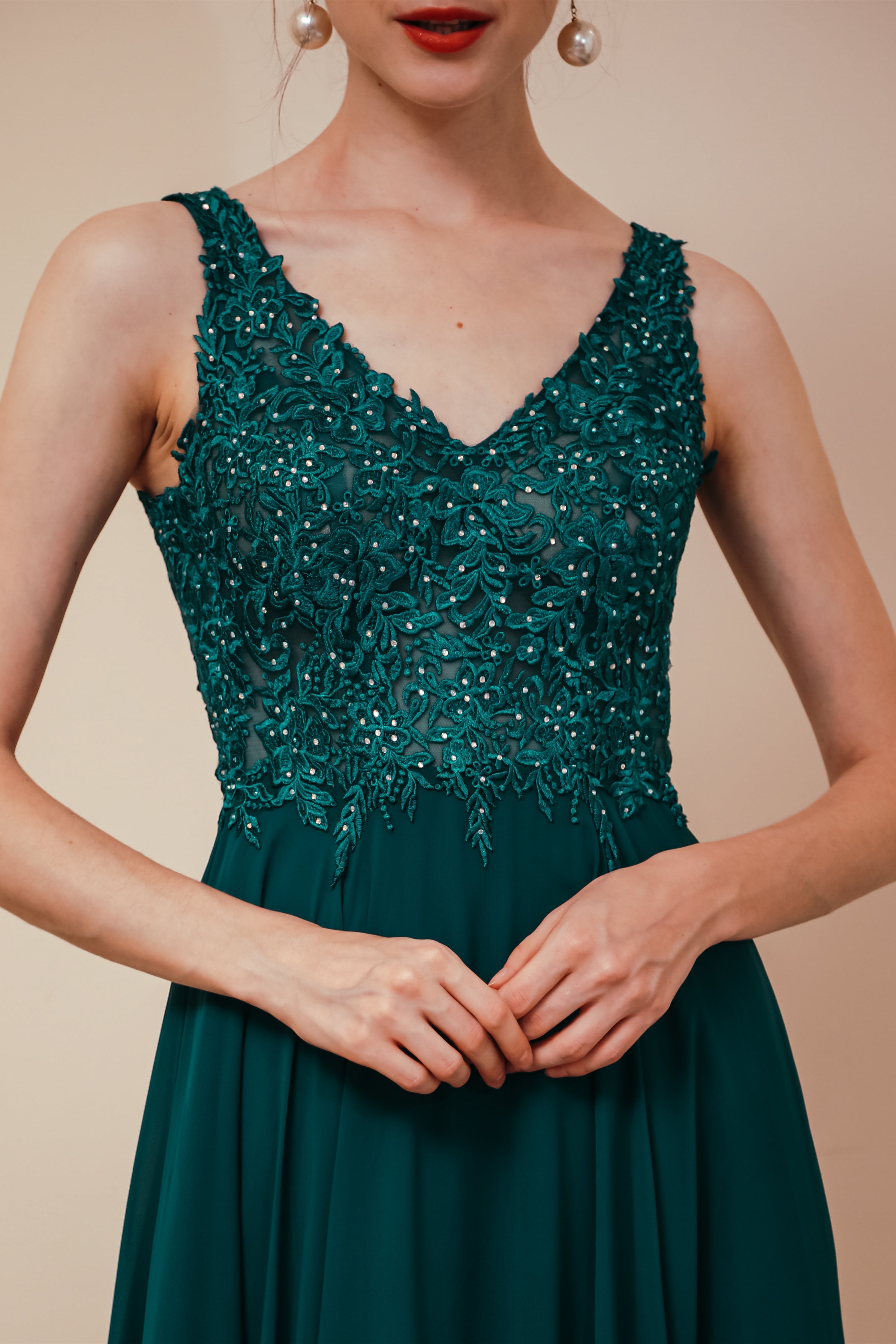 Dark Green V-neck Open-back Sleeveless Lace Evening Dress-showprettydress