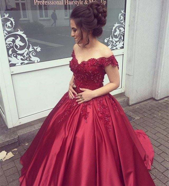 Delicate Off-the-shoulder Beading Ball Gown Prom Party Gowns-showprettydress