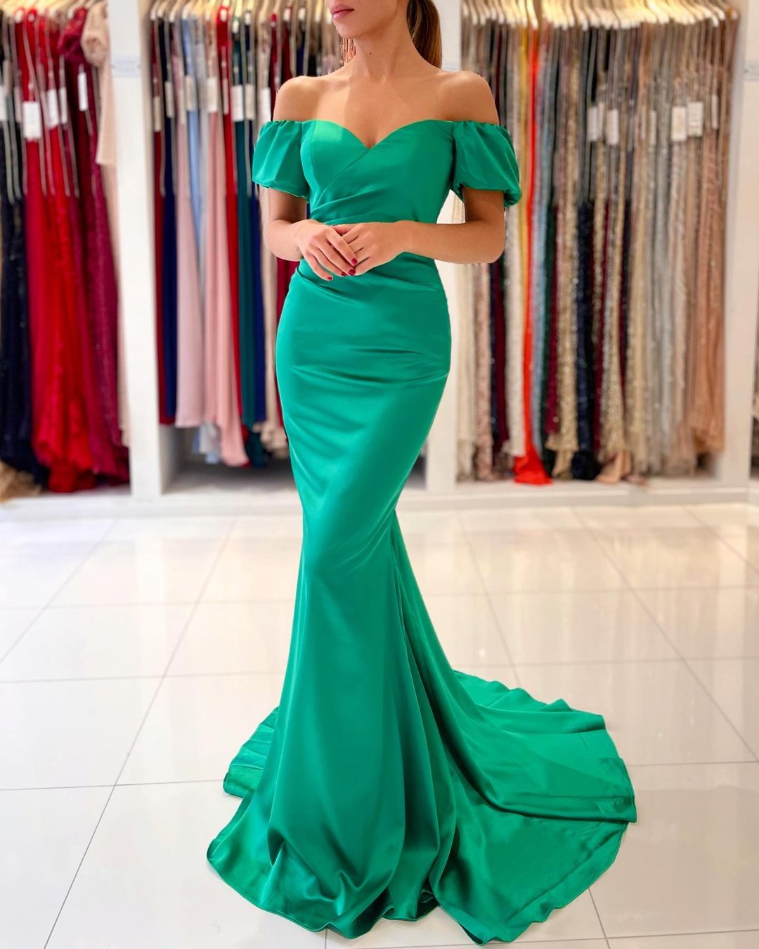 Elegant Green Long Mermaid Off-the-Shoulder Evening Prom Dress-showprettydress
