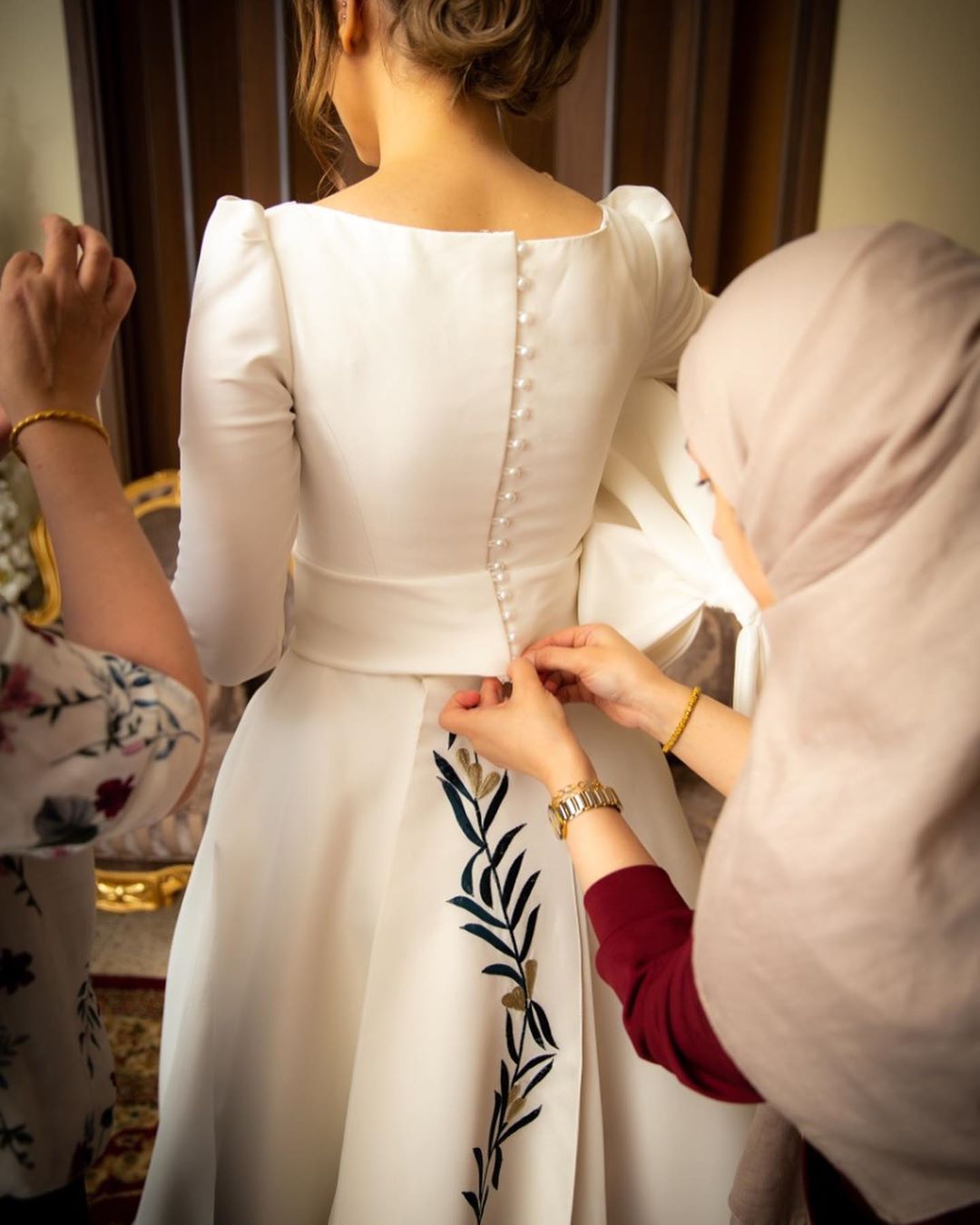 Elegant Long A-line Bateau Satin Wedding Dress with Sleeves-showprettydress