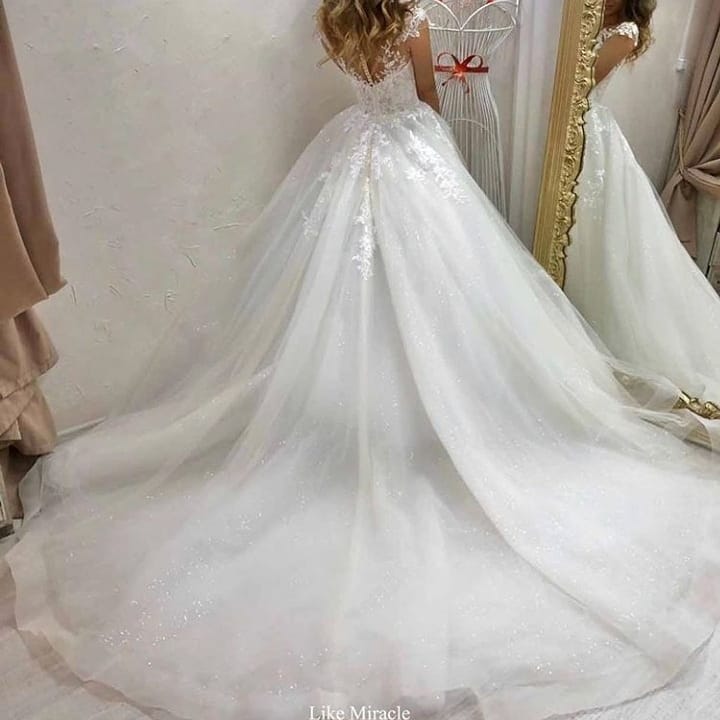 Elegant Long A-line Sweetheart Off-the-shoulder Appliques Lace Tulle Wedding Dress-showprettydress