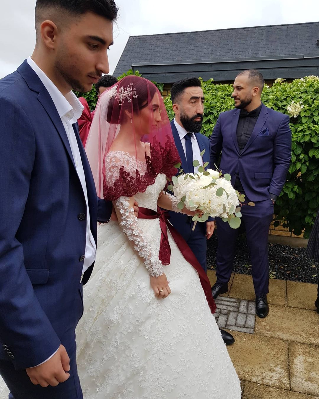 Elegant Long Princess Tulle Lace Wedding Dresses with Sleeves-showprettydress