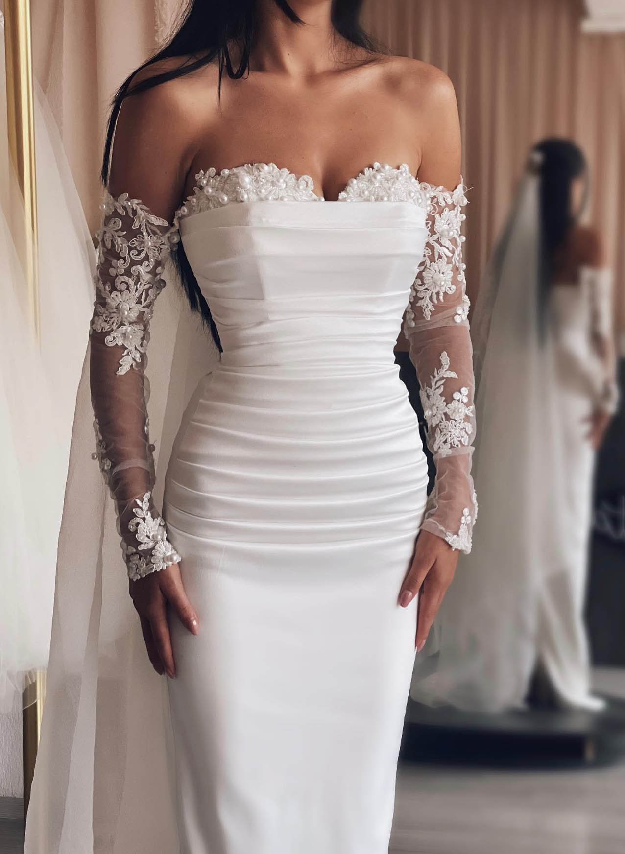 Elegant Sweetheart Detachable Train Lace Sleeves Wedding Dresses-Showprettydress