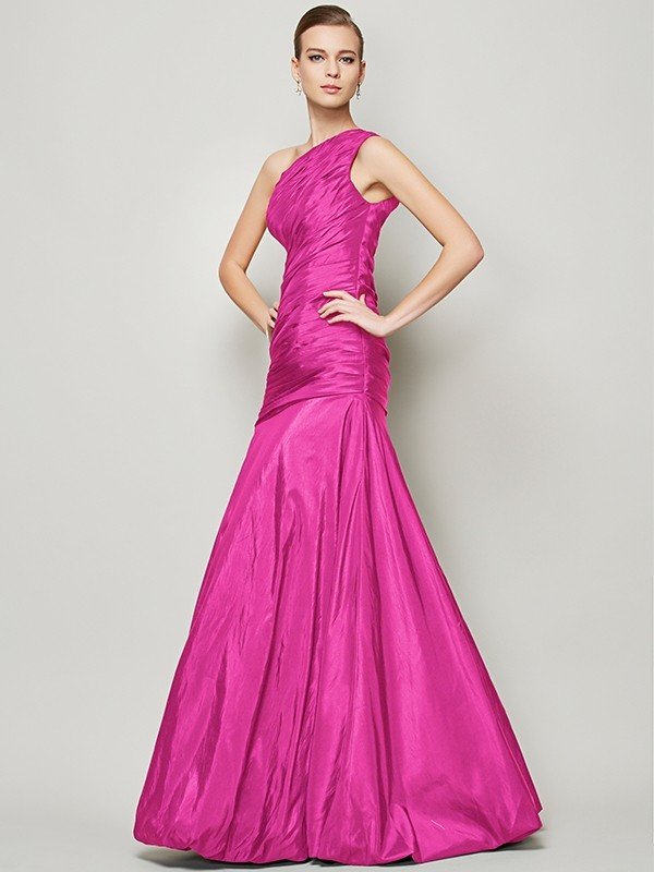 Fabulous Sleeveless One Shoulders Pleats Long Taffeta Bridesmaid Dresses-Showprettydress