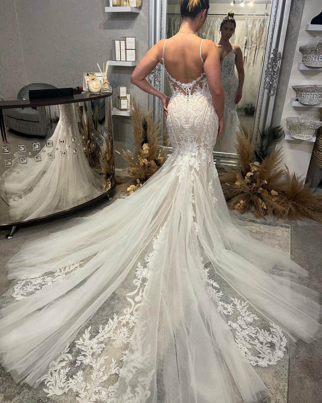 Glamorous V-Neck Spaghetti Straps Sleeveless Mermaid Bridal Gown-Showprettydress