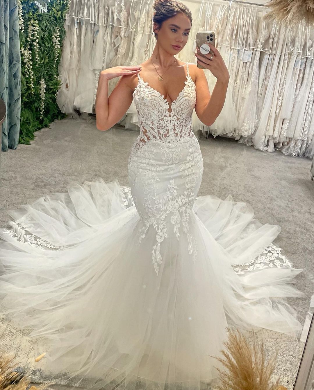 Glamorous V-Neck Spaghetti Straps Sleeveless Mermaid Bridal Gown-Showprettydress