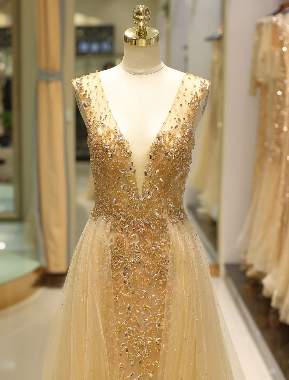 Gorgeous Evening Dresses Grey Luxury Heavy Beaded Tulle Backless V Neck Formal Evening Dress With Train-showprettydress