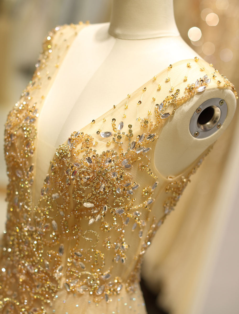 Gorgeous Evening Dresses Grey Luxury Heavy Beaded Tulle Backless V Neck Formal Evening Dress With Train-showprettydress