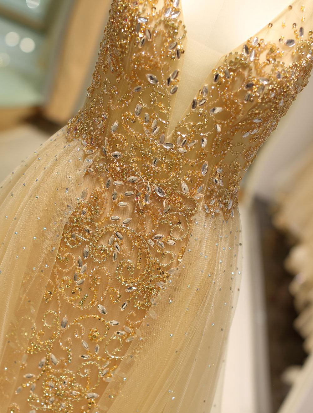 Gorgeous Evening Dresses Grey Luxury Heavy Beaded Tulle Backless V Neck Formal Evening Dress With Train-showprettydress