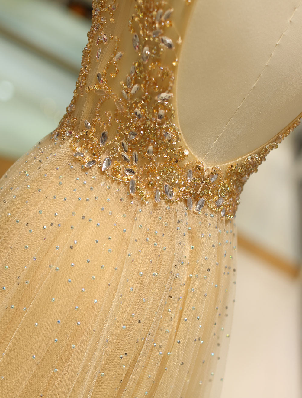 Gorgeous Evening Dresses Grey Luxury Heavy Beaded Tulle Backless V Neck Formal Evening Dress With Train-showprettydress