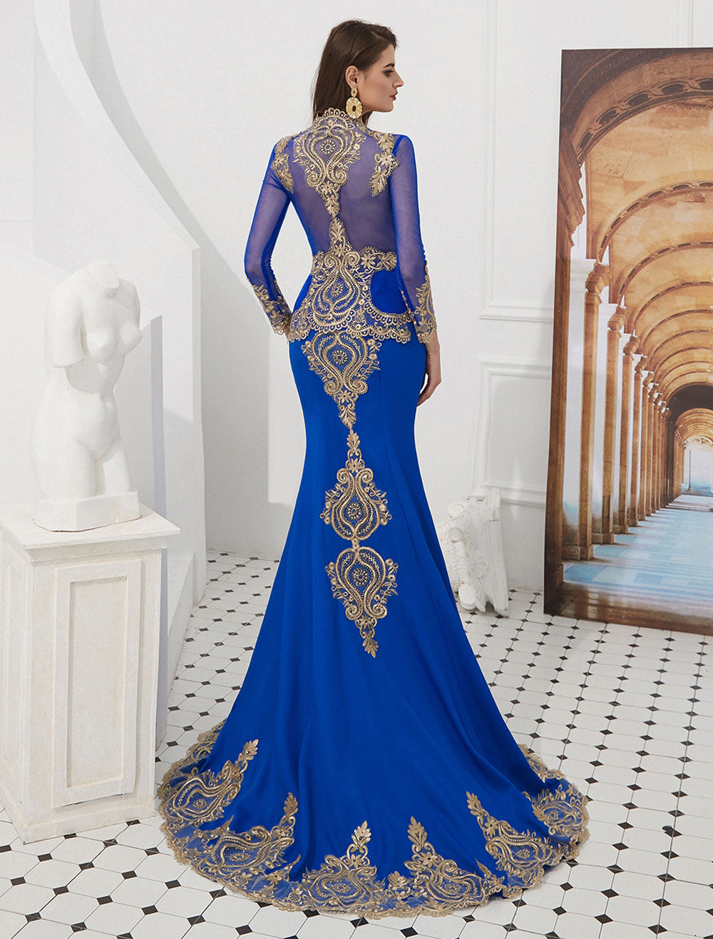 Gorgeous Luxury Evening Dresses Embroidered Beaded Queen Anneneck Long Sleeve Formal Gowns With Cloak-showprettydress