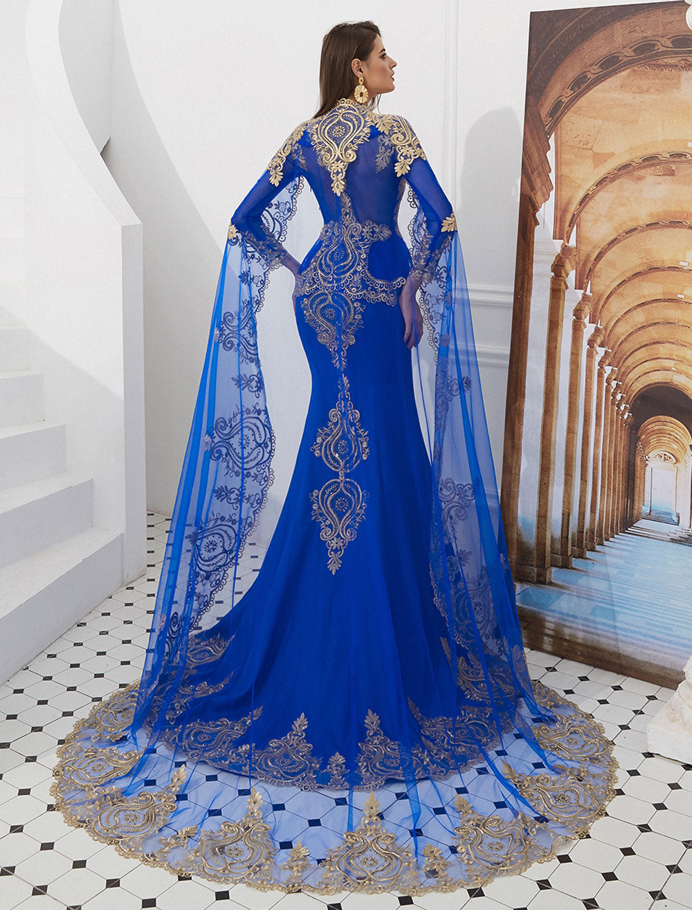 Gorgeous Luxury Evening Dresses Embroidered Beaded Queen Anneneck Long Sleeve Formal Gowns With Cloak-showprettydress