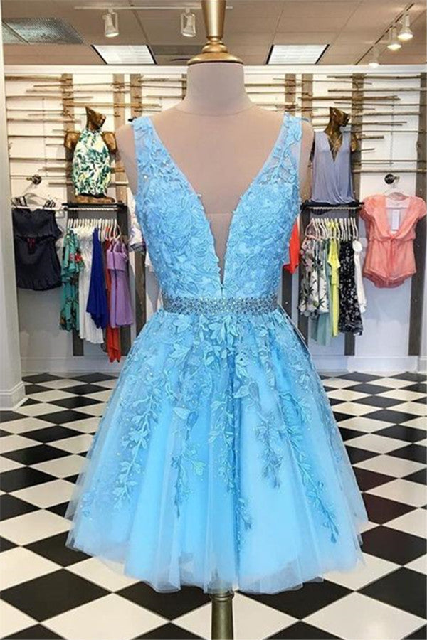Gorgeous V-Neck Sleeveless Homecoming Dresses Short Lace Beads Hoco Dresses-showprettydress