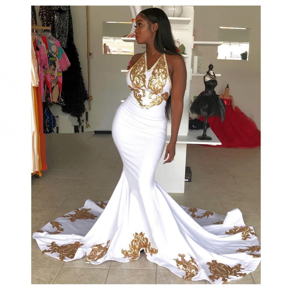 Halter V-Neck Sleeveless Gold Appliques Prom Party Gowns-showprettydress
