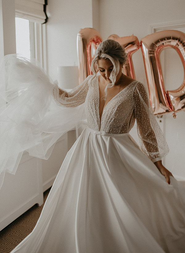 Illusion Neck Plus Size Chic A-line Lace Sweep Train Long Sleeves Wedding Dresses-Showprettydress